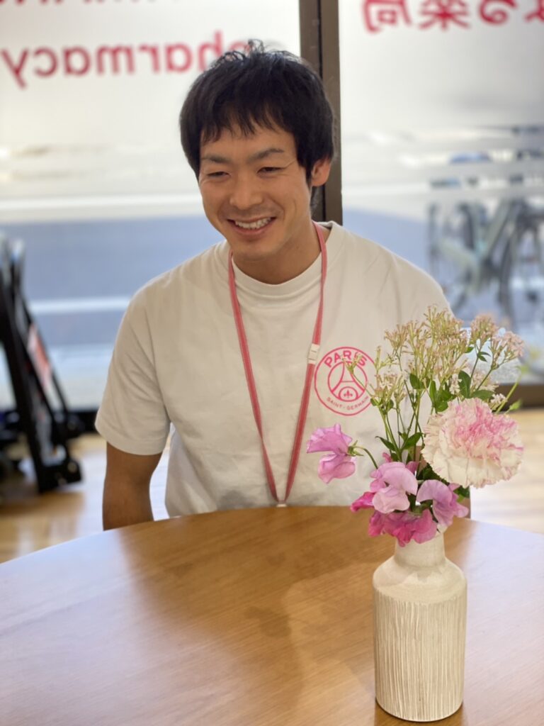 笑顔な管理栄養士の加藤さん