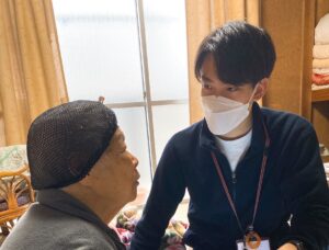 高級料亭からまんまる薬局に来たイケメンボランチ柊さん
